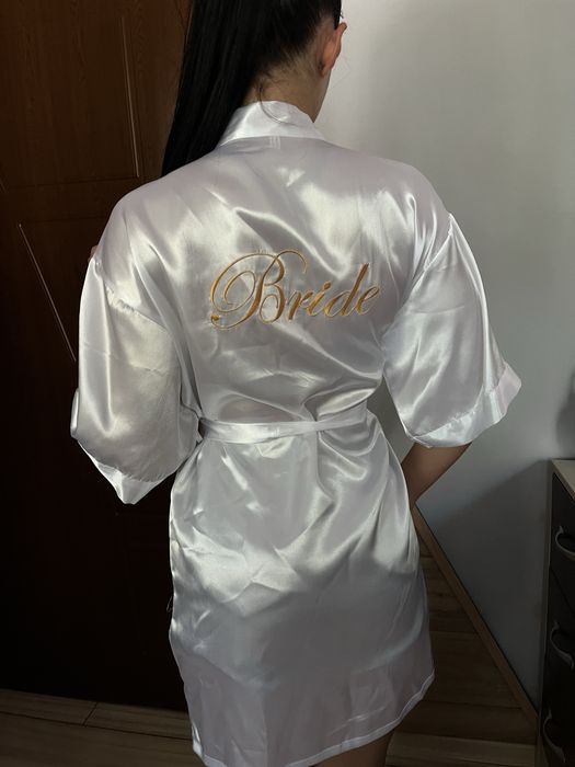 Сатенен халат bride и пухени чехли bride