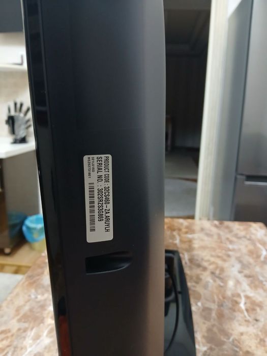 Строчно продаеться  телевизор LG