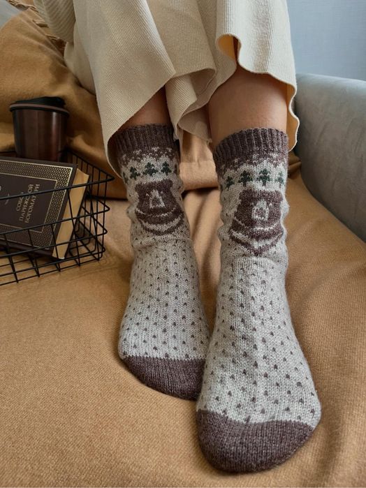 Шерстяные носки вязанные