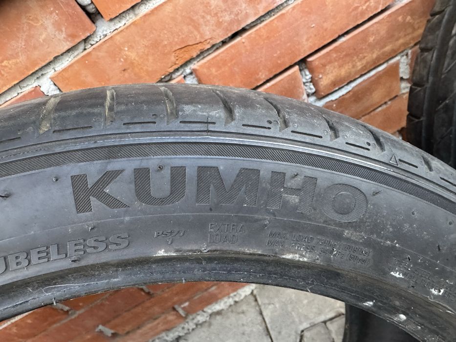 Гуми  KUMHO 245 40 18