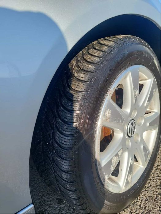 Golf 5 2.0 tdi.