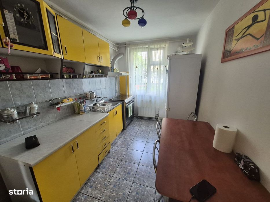 3 camnere parter zona precista