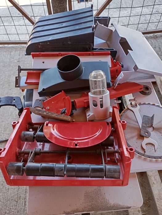 Rindea/ Abric de vânzare, folosit de 2 ori. (0752) 061 700