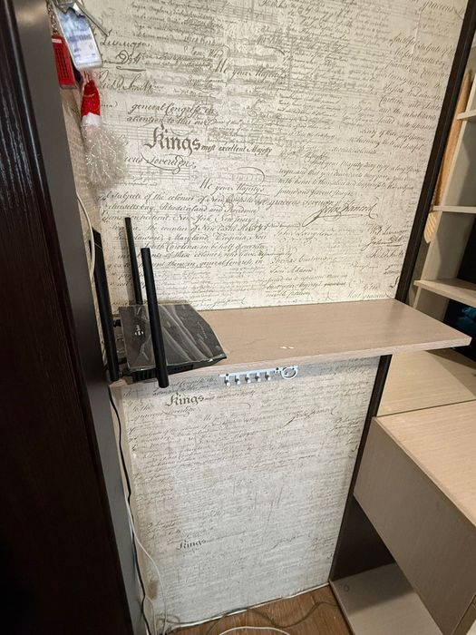 Продам   прихожую