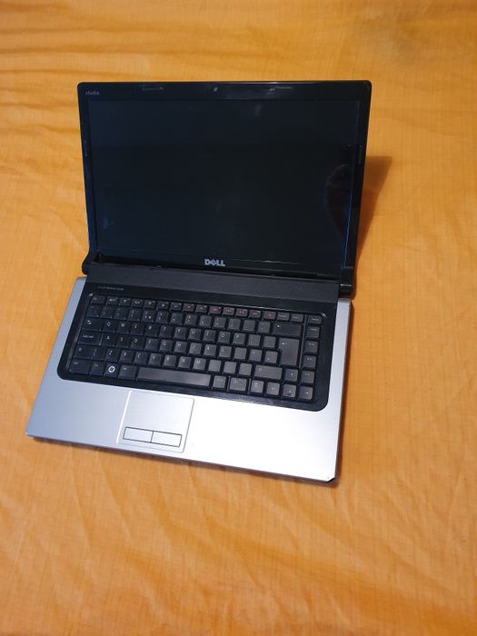 Лаптоп Dell в добро състояние