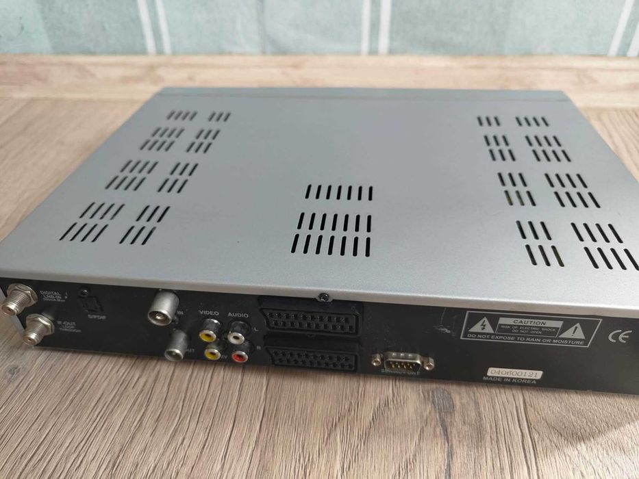 Сателитен приемник SKY Sat DSTB-9500 CI