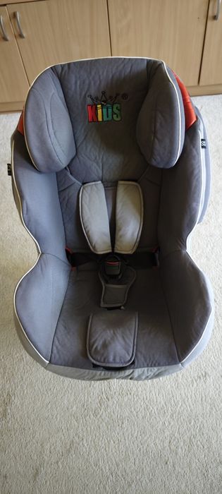 Продаю детское автокресло