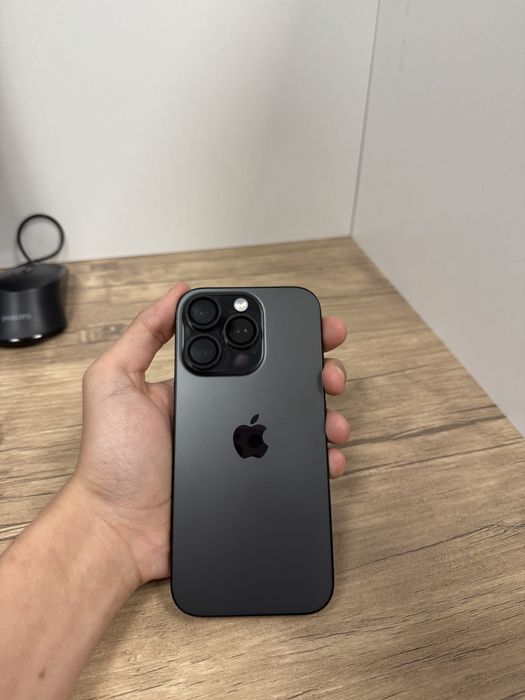 IPhone 16 pro Black