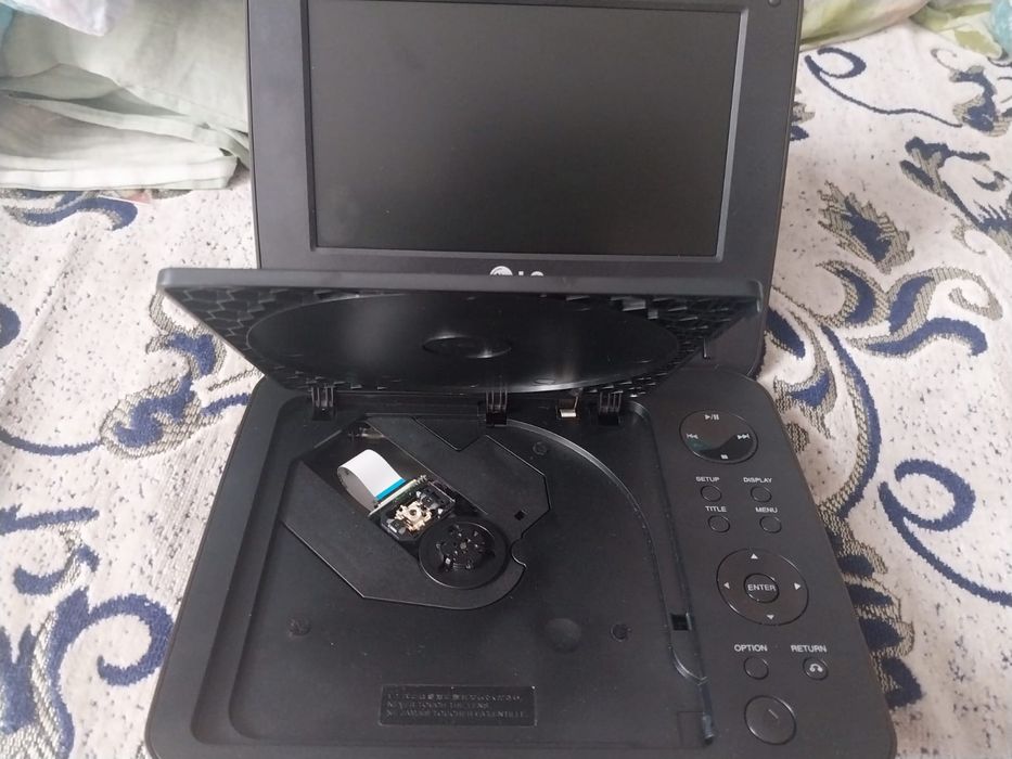 DVD плеер с расширенным экраном