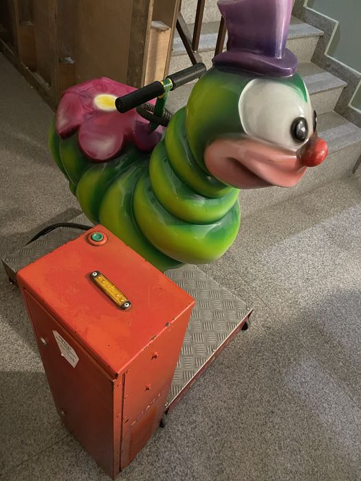 Детска Катушка Гъсеница с шапка