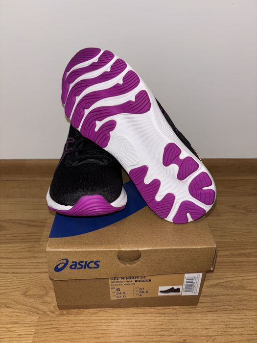 Оригинални дамски маратонки Asics