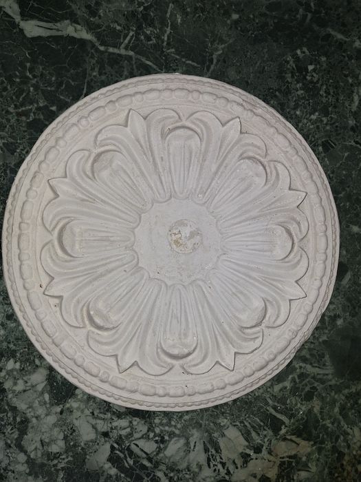 Rozeta decorativa tavan ipsos