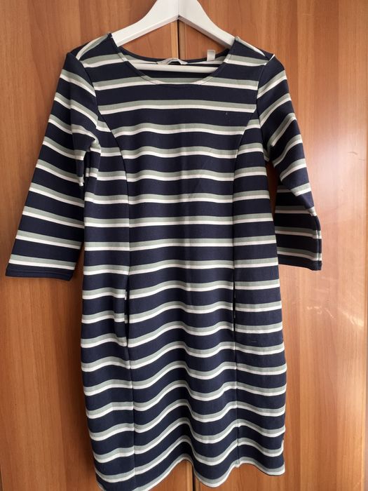 Rochie cu dungulite orizontale