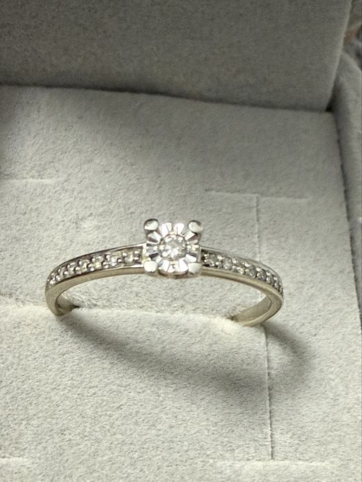 Бриллиантовое кольцо