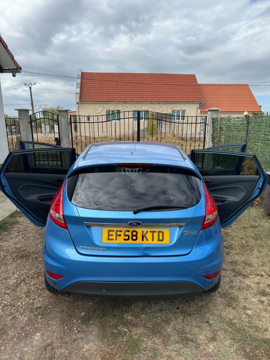 Ford Fiesta Titanium 2009 – 1.6 Benzină – Adus din Anglia pe roți