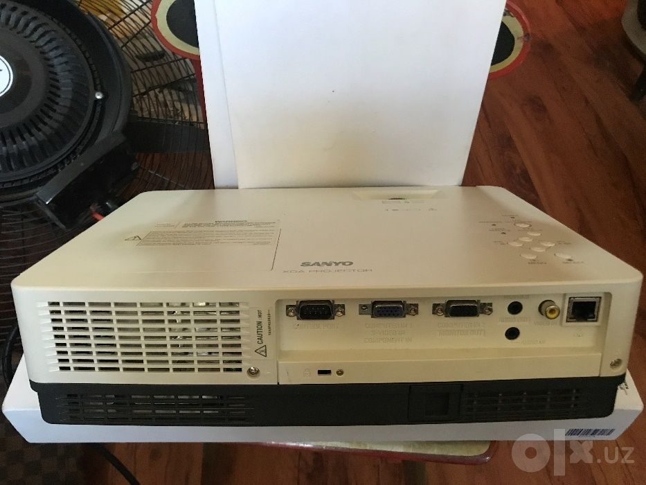 продается проектор Sanyo PLC-XW200