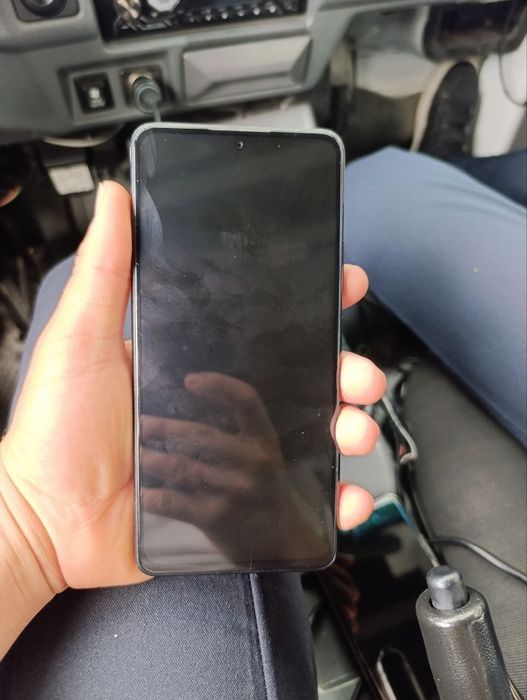 Telefon, noutbok va monitor ( batafsil ma'lumot yozilgan)