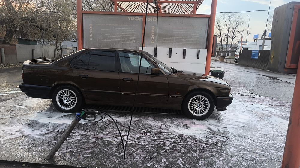 Продам диски с резиной бмв р16