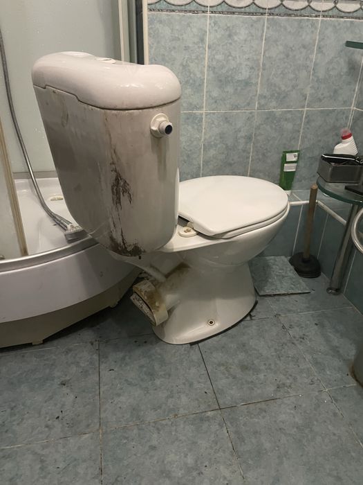 Отдам даром унитаз