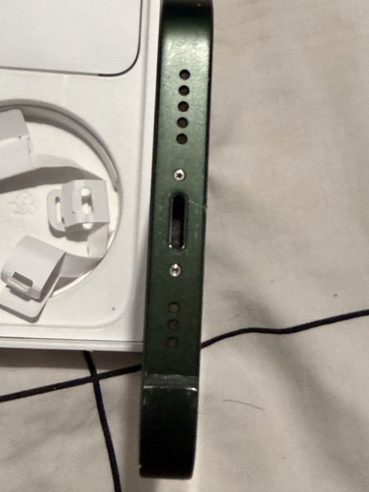 iPhone 13 alpine green