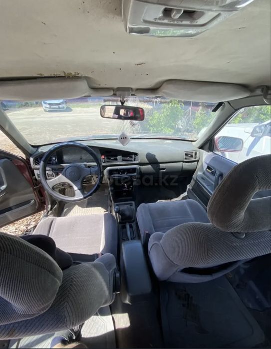 Mazda 626 Универсал , 1992 года
