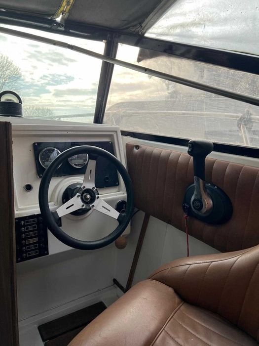 Лодка с ремарке заедно