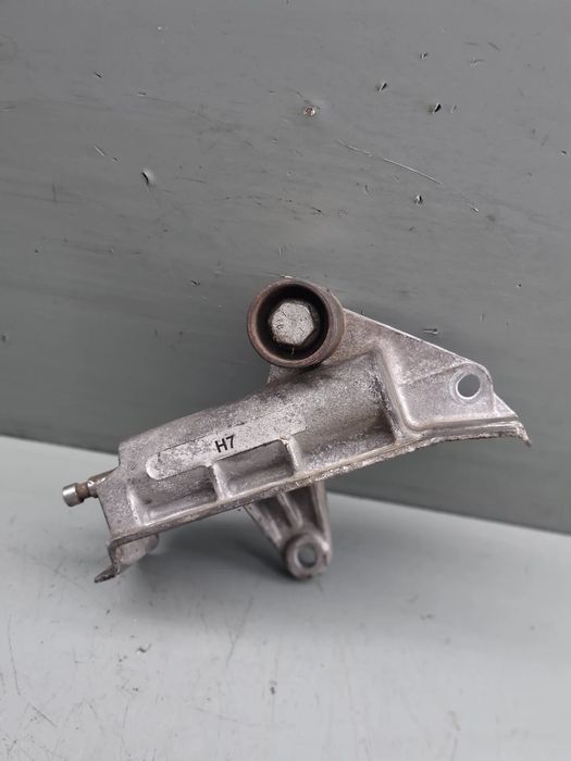 Suport rola accesorii - Audi A4 2002 1.9 TDI MT (100 hp)