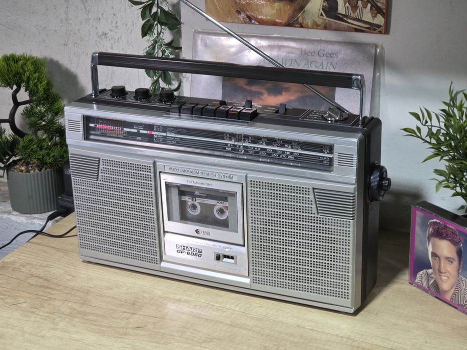 Boombox SHARP GF-6060, radio casetofon retro, servisat.made in Japan