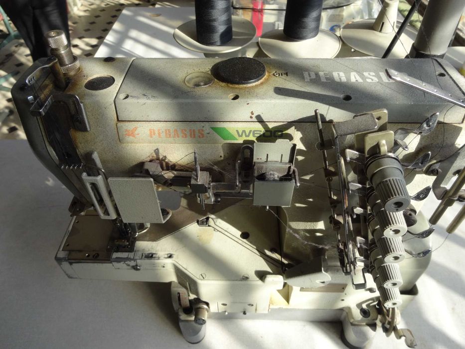 Покривна шевна машина Pegasus W600