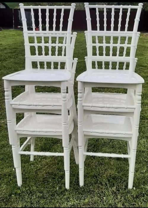 Scaune de închiriat