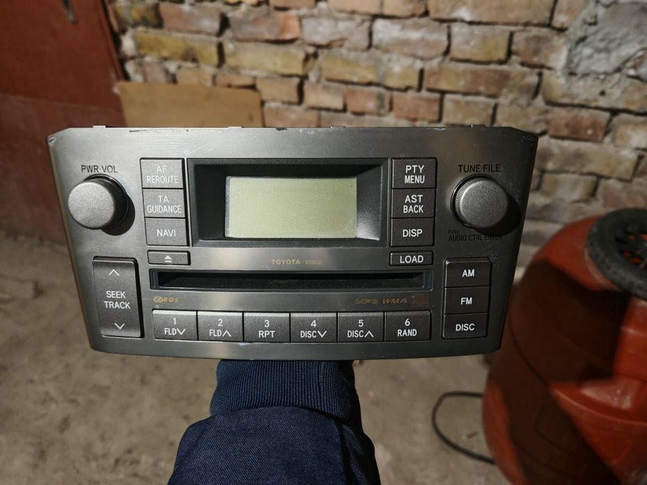 CD Toyota Avensis T25