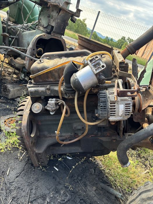 Piese motor massey ferguson 130 25 30