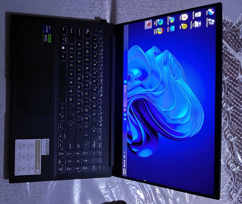 Asus creator ID+COLOR: 3K BLACK