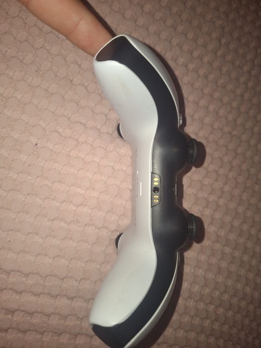 Vând maneta ps5 functionala