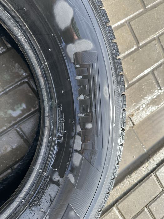 Комплект зимних шин Pirelli ice zero