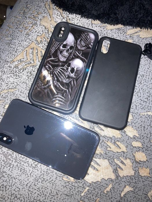 Vand ip x  pentru piese sau cine vrea sa il faca