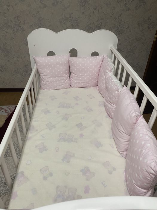 Манеж, Детская кровать