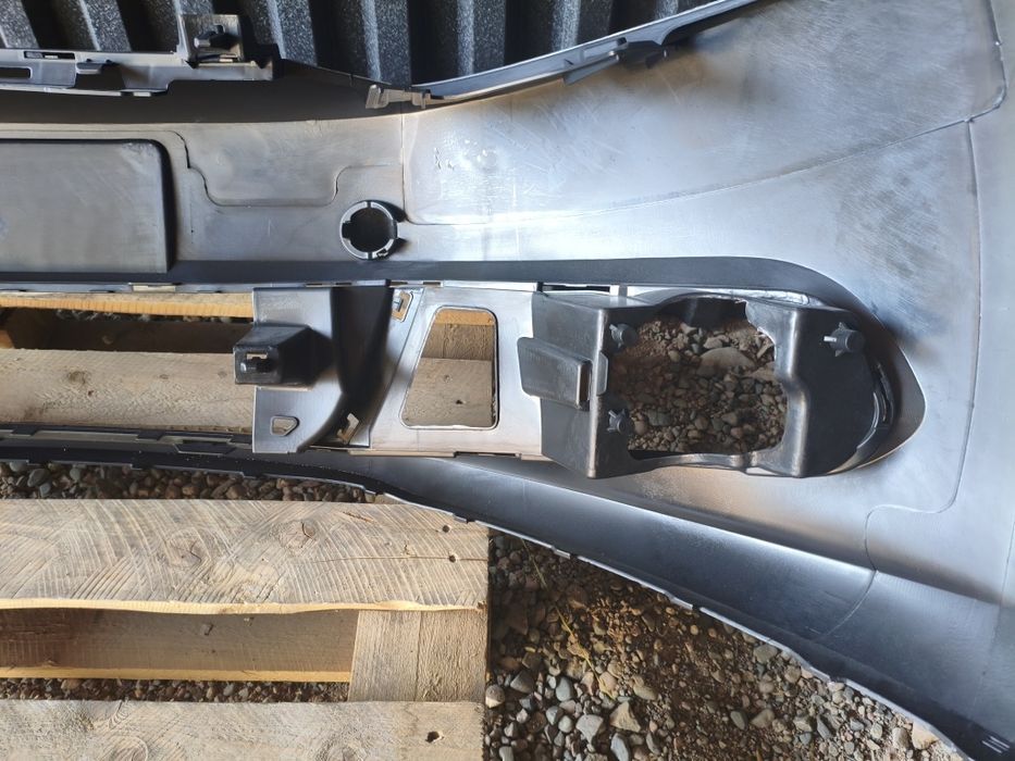 Передний бампер Фольксваген Поло до рест