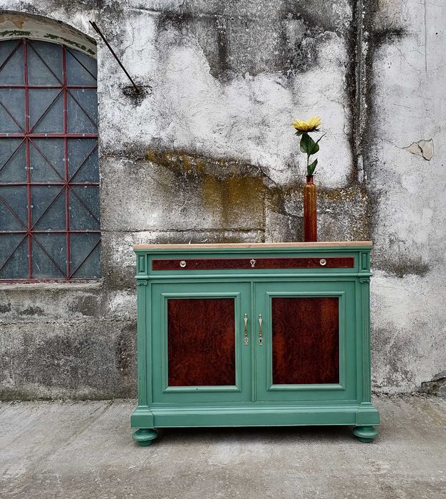 Comoda veche din lemn cu blat din stejar, reconditionata / Servanta