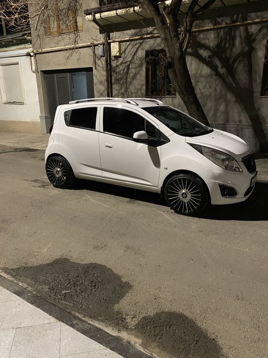 Rolls royce diska sotiladi