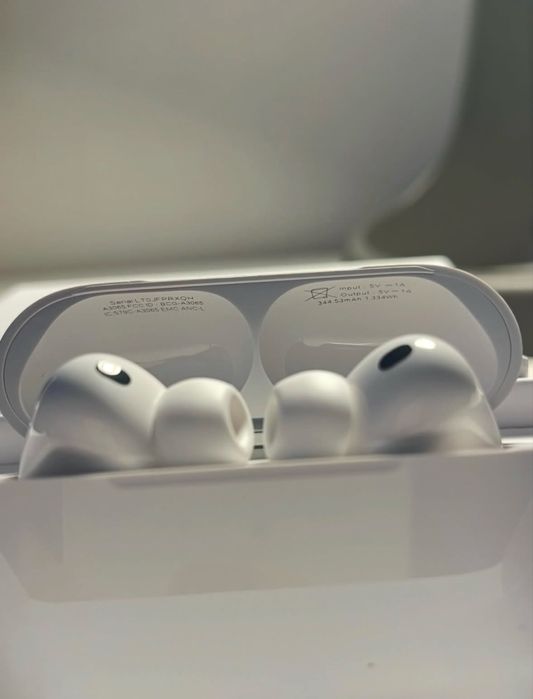 Casti Airpods Pro 3, model compatibil 2026