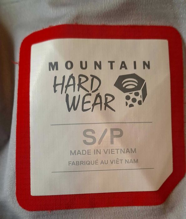 Geaca Dama Montain Hard Wear marimea S/P