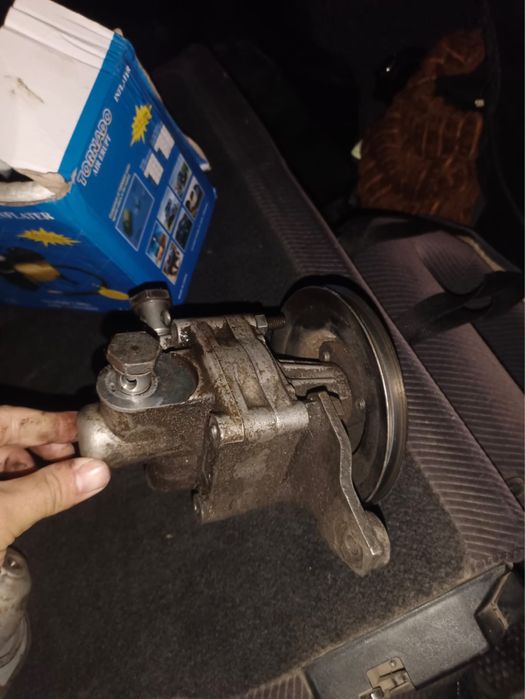 Моник на Ауди б4