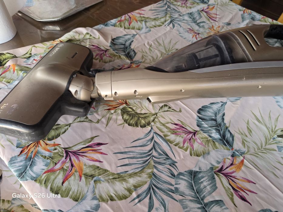 Aspirator fără fir
