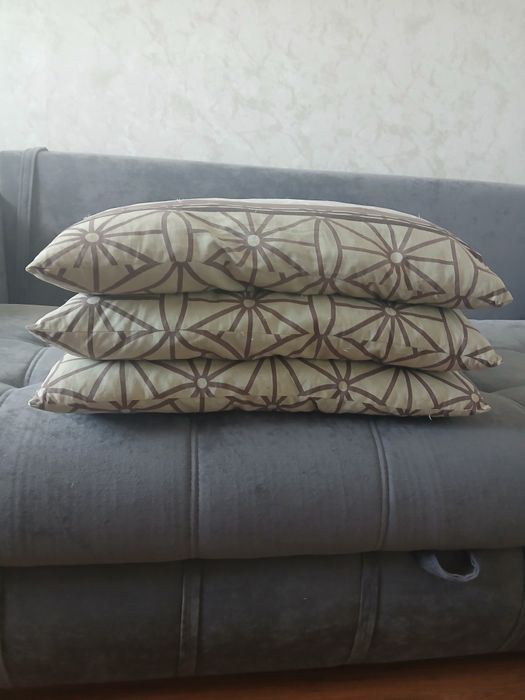 Продам подушки в бывшем употреблении