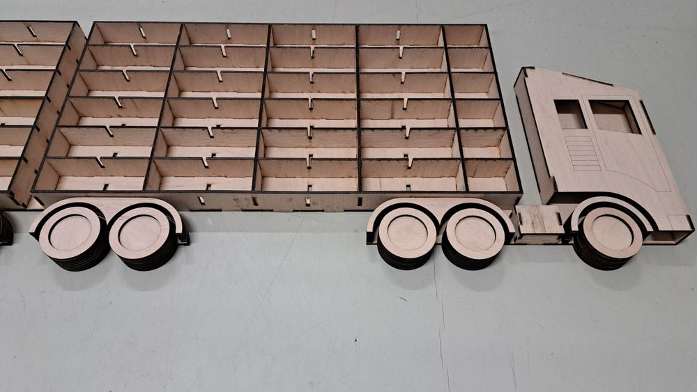 Raft camion depozitare colectie masinute