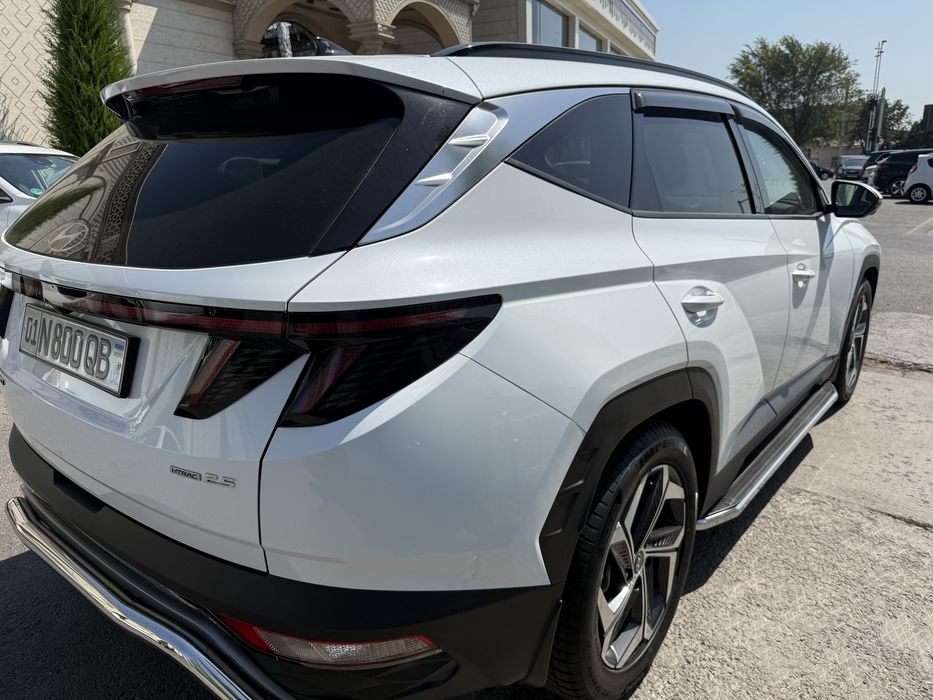 Sotuvda hyundai tukson moshinasi