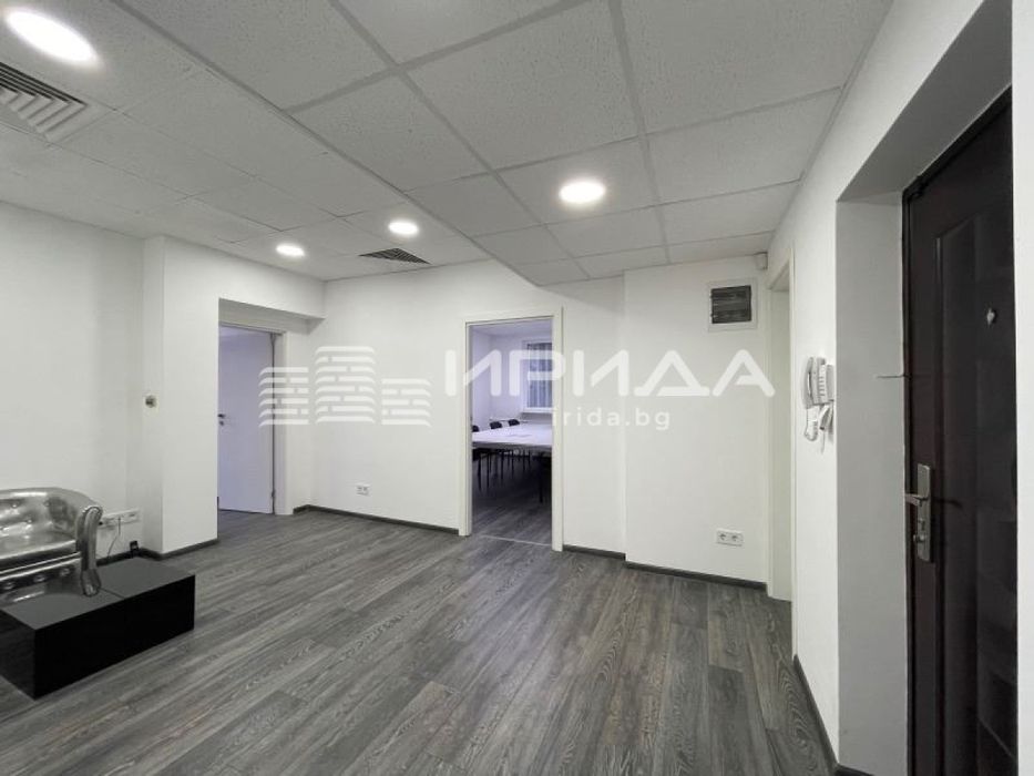 Четиристаен апартамент на ул.Оборище