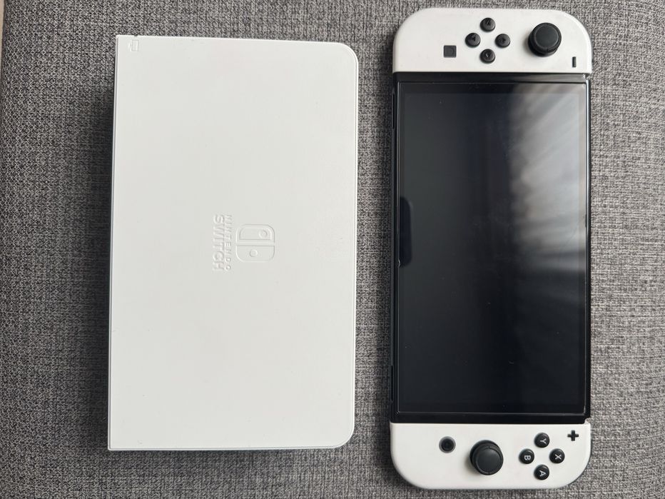 Nintendo Switch Oled + Card SD 512GB