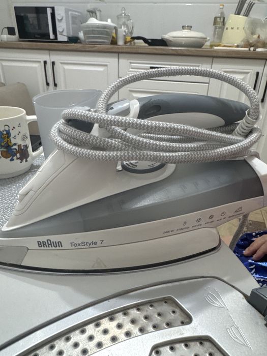 Продам Утюг Braun